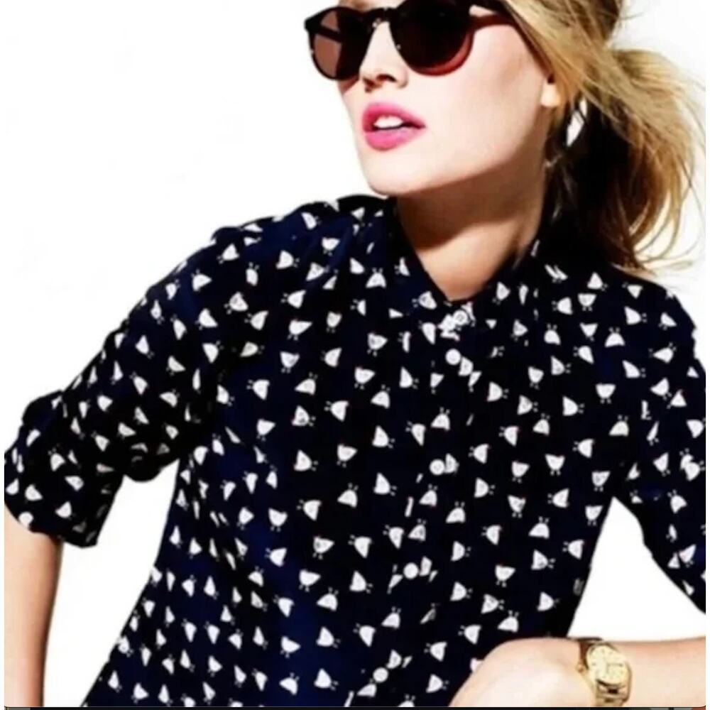 J CREW 100% Silk French Hen Button Front Long Sleeve Shirttail Hem Top XS Navy